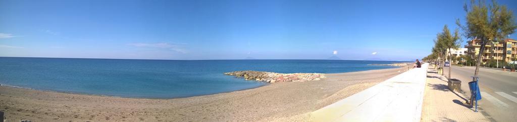 Appartamenti Vacanze Mareemare Capo dʼOrlando Екстериор снимка