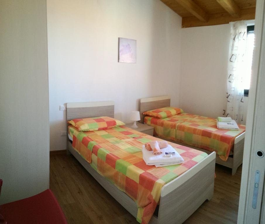Appartamenti Vacanze Mareemare Capo dʼOrlando Екстериор снимка