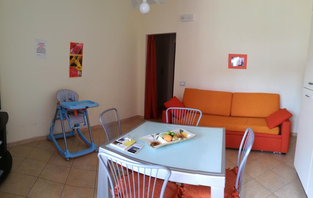 Appartamenti Vacanze Mareemare Capo dʼOrlando Екстериор снимка