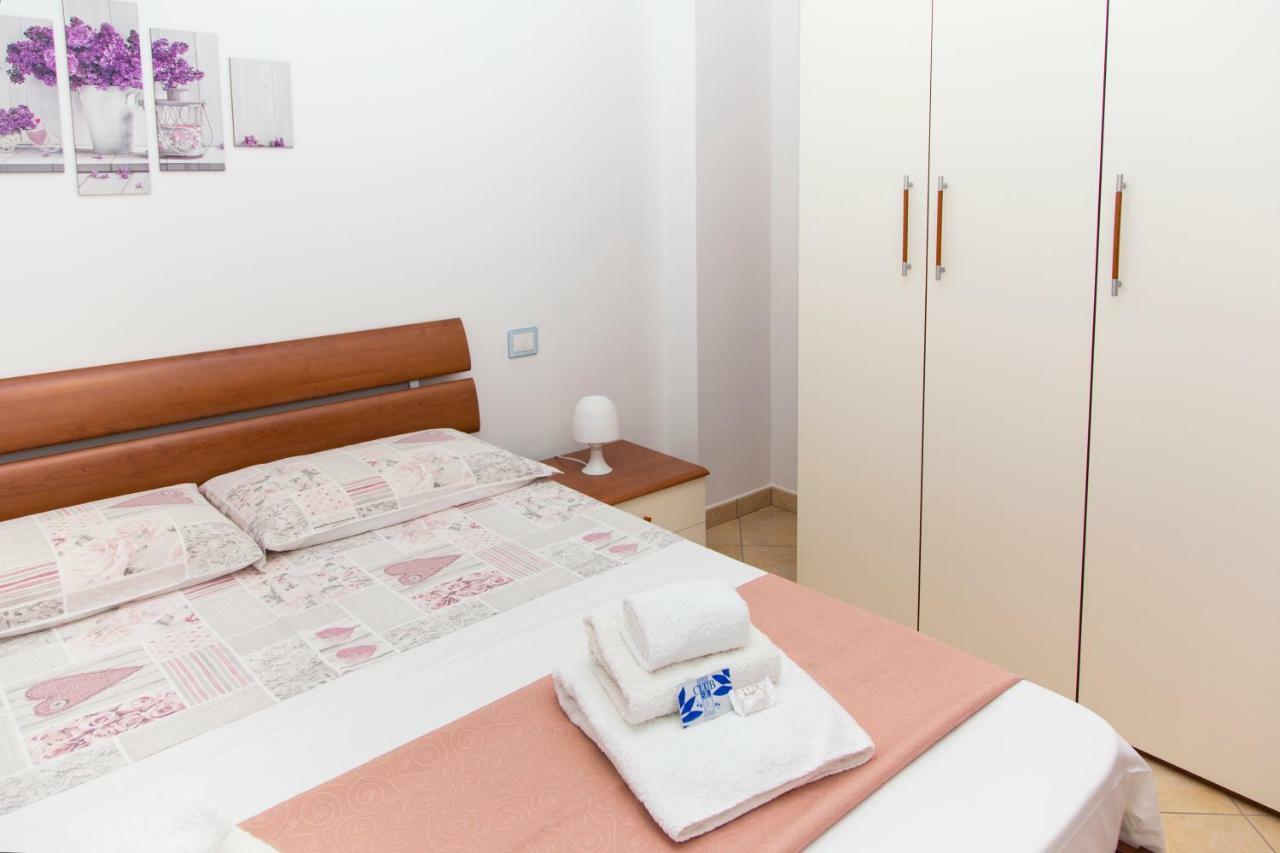 Appartamenti Vacanze Mareemare Capo dʼOrlando Екстериор снимка